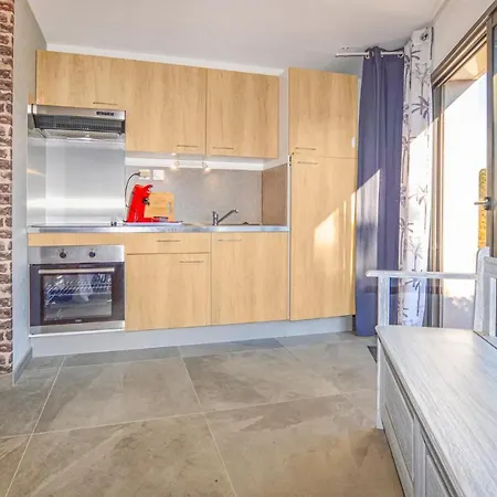 Cozy In Isolaccio With Kitchen Apartment